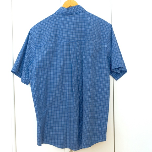CHAPS - Men's Buttoned Down Short Sleeve Shirt - Picture 3 of 7